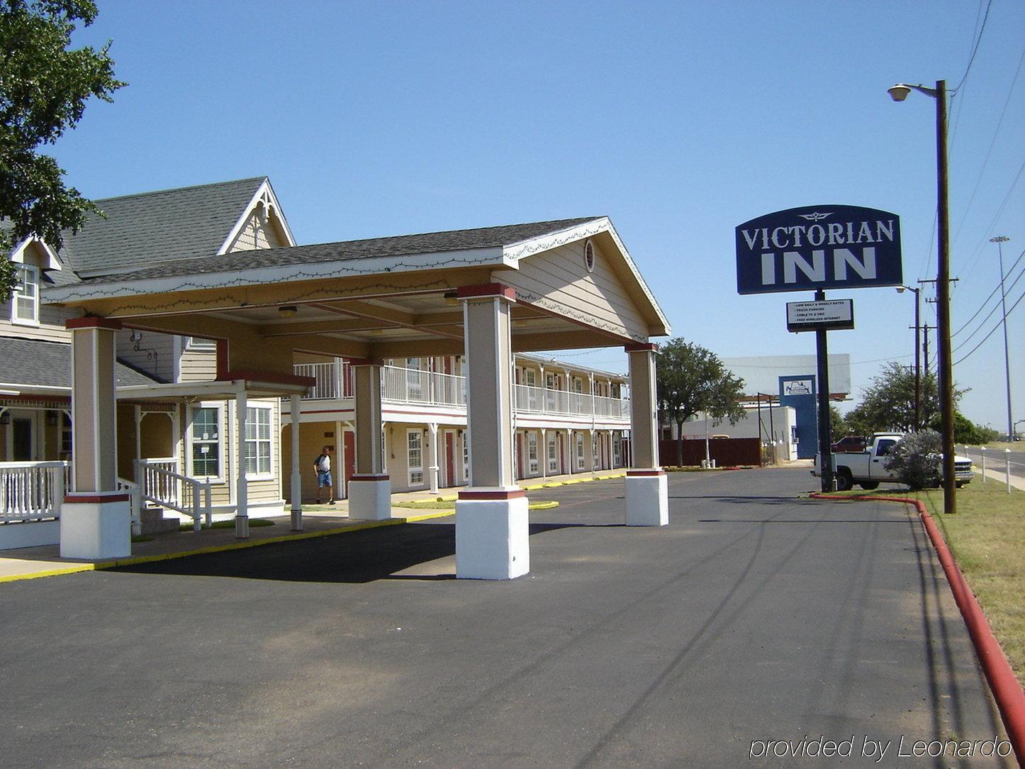 Victorian Inn Мидланд Екстериор снимка